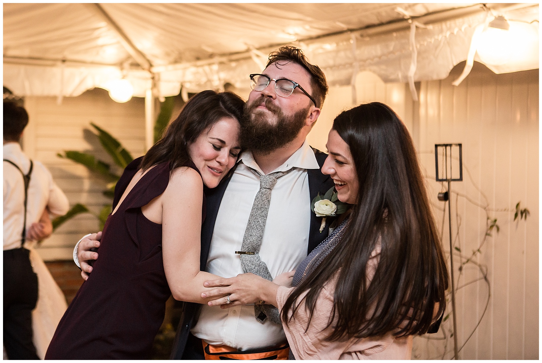 2019-07-09_0012 Antique Roseville - Ashley & Tanner